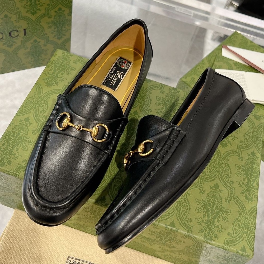 Black Leather Horsebit Loafers with Gold Hardware - Gucci